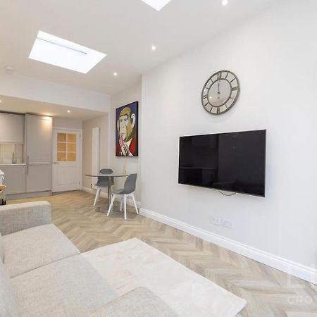 2 Bed Flat -Zone 1-4 London Apartman Thornton Heath Kültér fotó