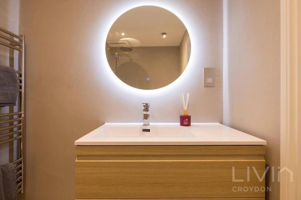 2 Bed Flat -Zone 1-4 London Apartman Thornton Heath Kültér fotó